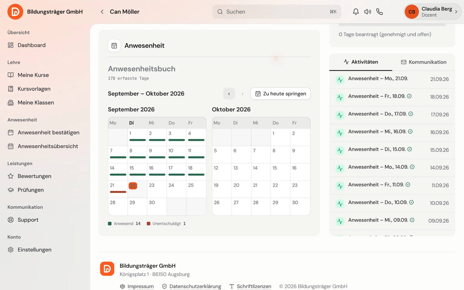 Anwesenheitserfassung in AZAV TrägerOS: das Anwesenheitsbuch eines Teilnehmers mit den Unterrichtstagen im September und Oktober 2026